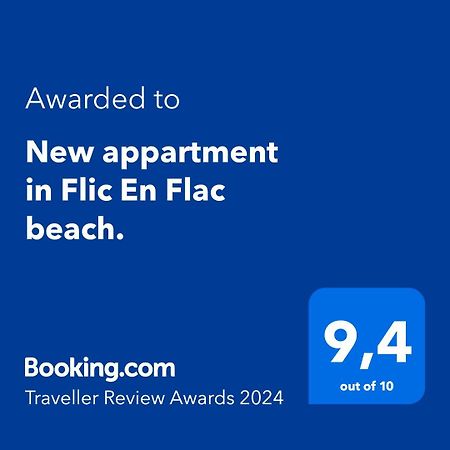 Westside Holidays Flic En Flac Beach Esterno foto