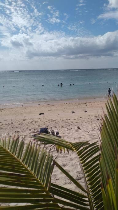 Westside Holidays Flic En Flac Beach Esterno foto